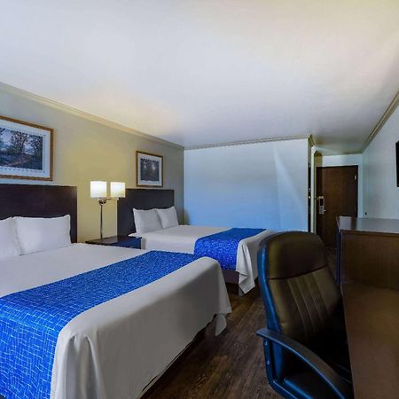 Travelodge By Wyndham Livingston Extérieur photo