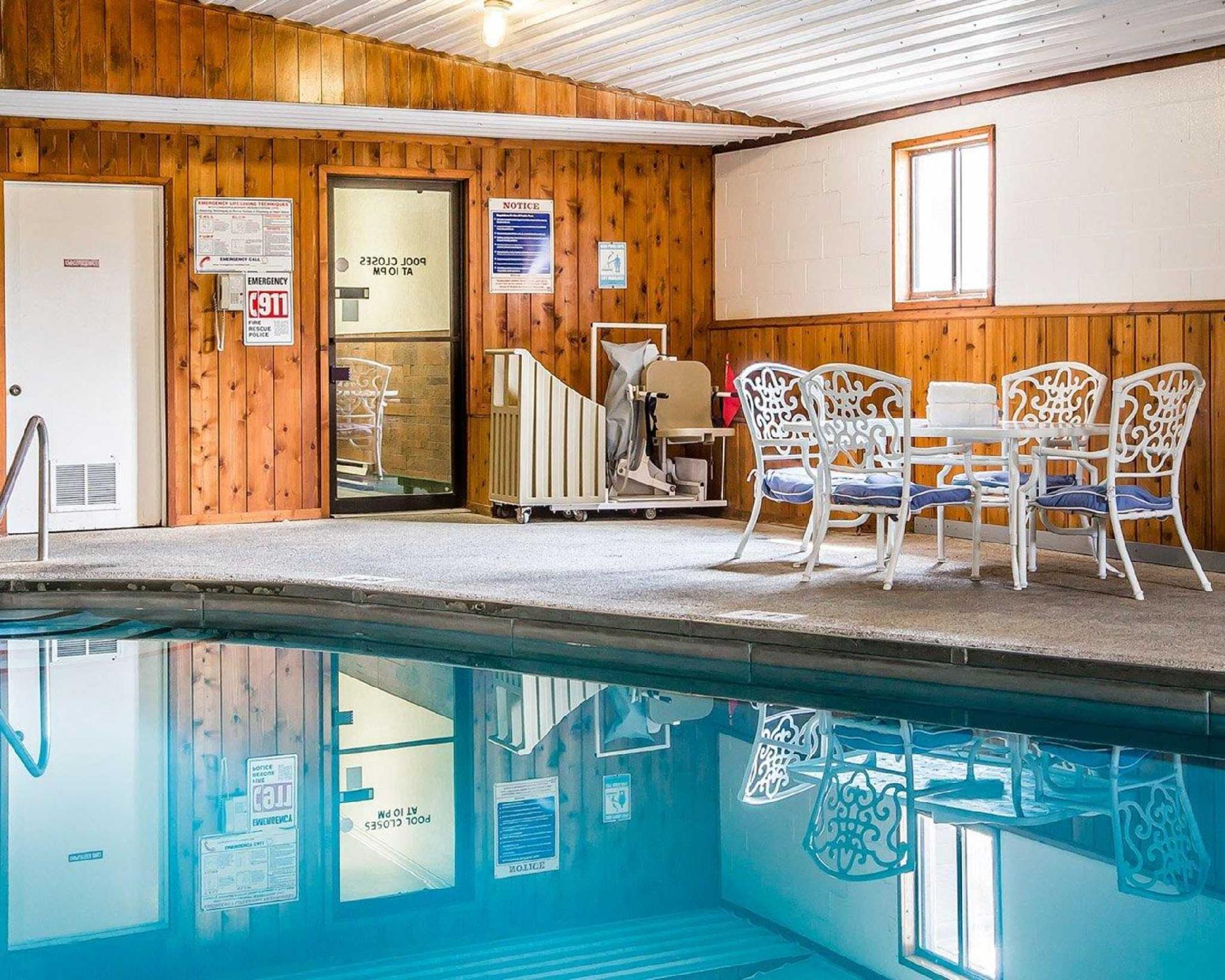 Travelodge By Wyndham Livingston Extérieur photo