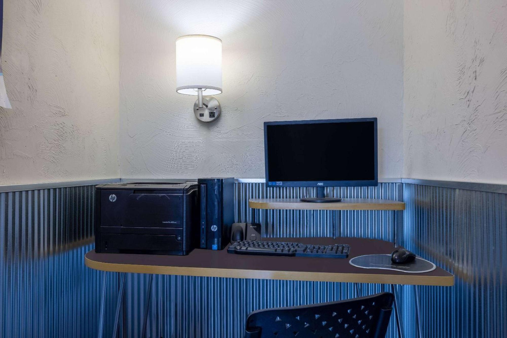 Travelodge By Wyndham Livingston Extérieur photo