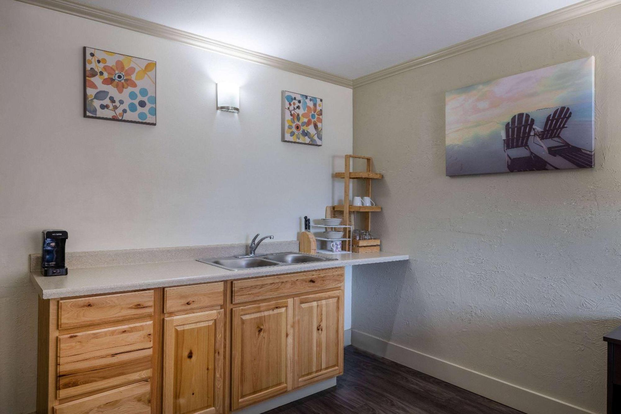 Travelodge By Wyndham Livingston Extérieur photo