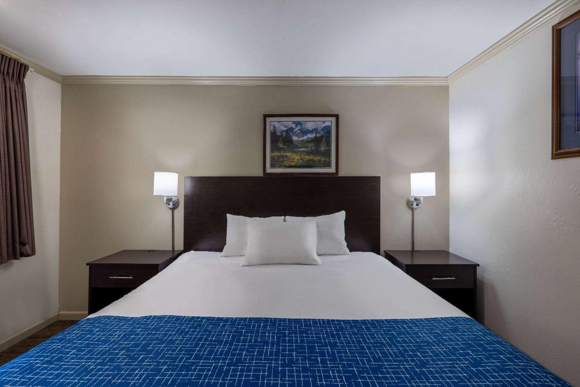 Travelodge By Wyndham Livingston Extérieur photo