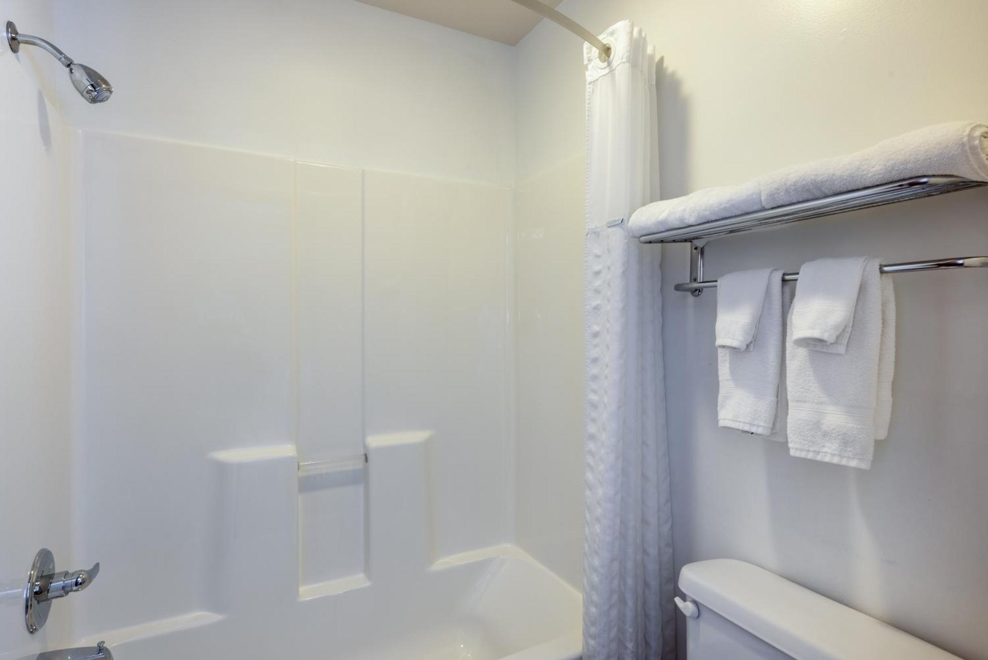 Travelodge By Wyndham Livingston Extérieur photo
