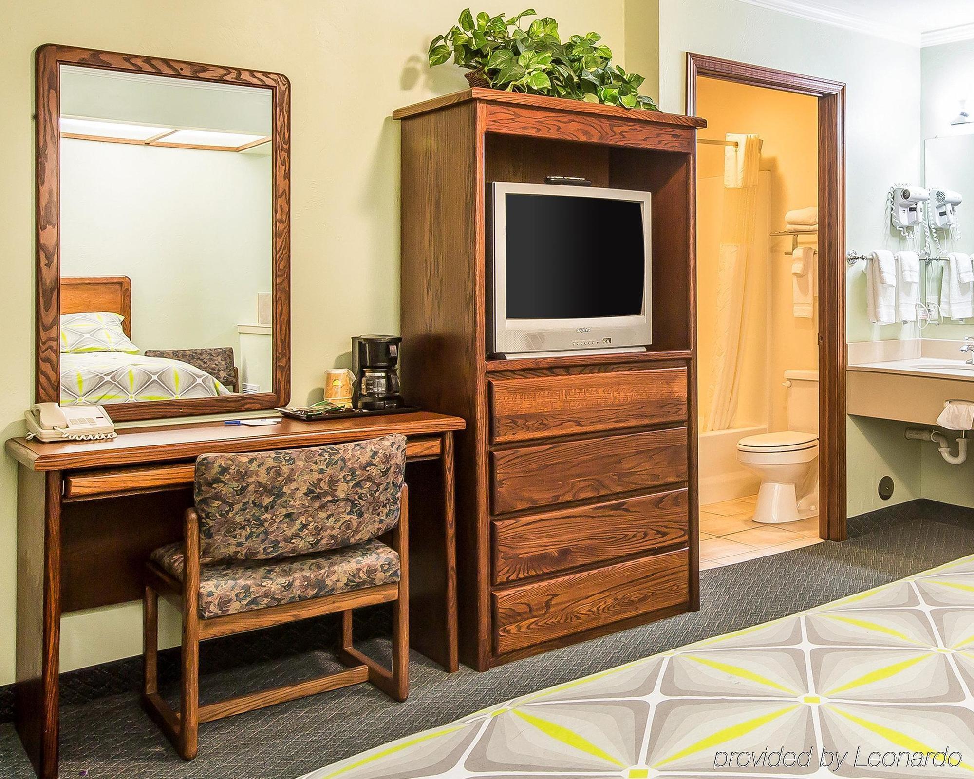 Travelodge By Wyndham Livingston Extérieur photo